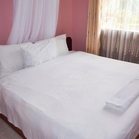 אלדורט Salient Guest House מראה חיצוני תמונה