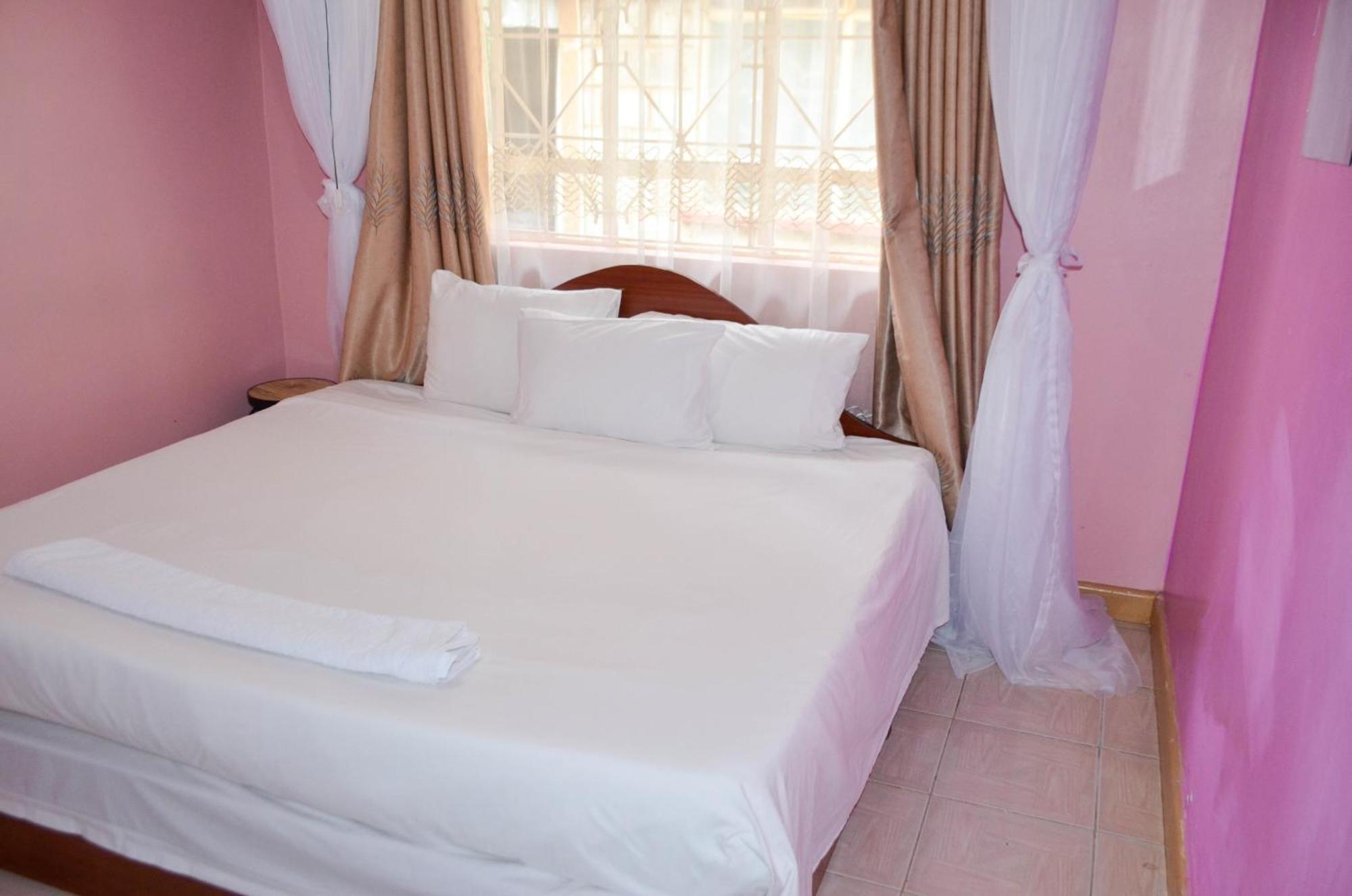 אלדורט Salient Guest House מראה חיצוני תמונה